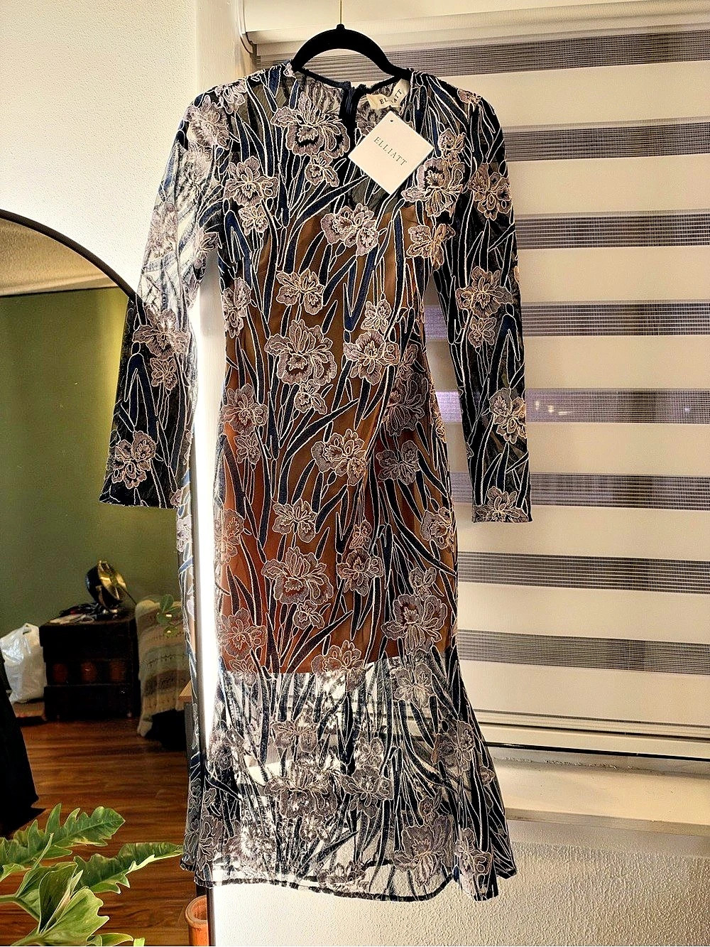ELLIATT Willow Dress Floral Long Sleeve Midi Dress in Blue NWT